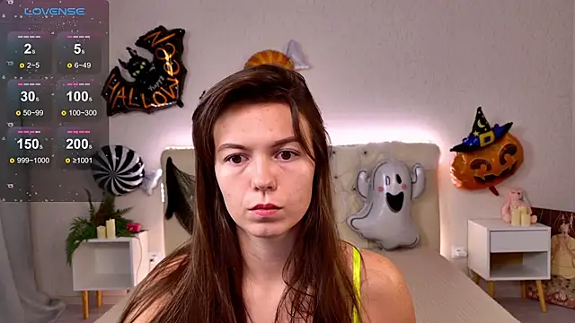 Snapshot of EllaCanny chatting on November 1, 2025, 5:03 am EllaCanny online show from November 1, 2025, 5:03 am