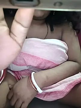 Deborbhavi222 online show from May 13, 2026, 5:42 pm
