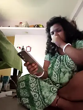 Deborbhavi222 online show from May 16, 2026, 10:58 am