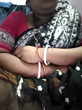 Deborbhavi222 online show from May 5, 2026, 5:16 pm