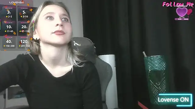 ChristinaFivePlus online show from October 10, 2025, 6:20 pm