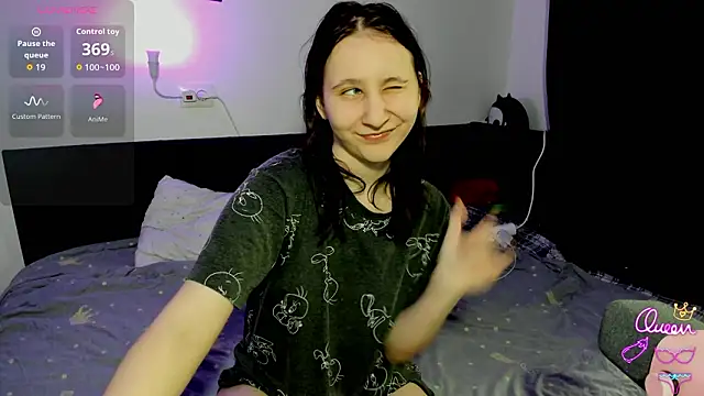 ChristinaFivePlus online show from March 18, 2026, 3:35 pm