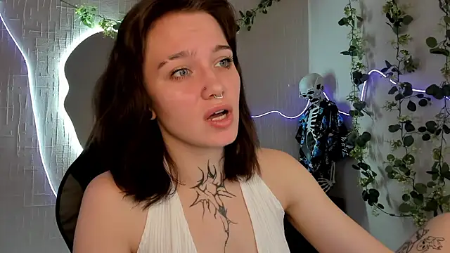 Elastikisss online show from April 27, 2026, 3:59 am