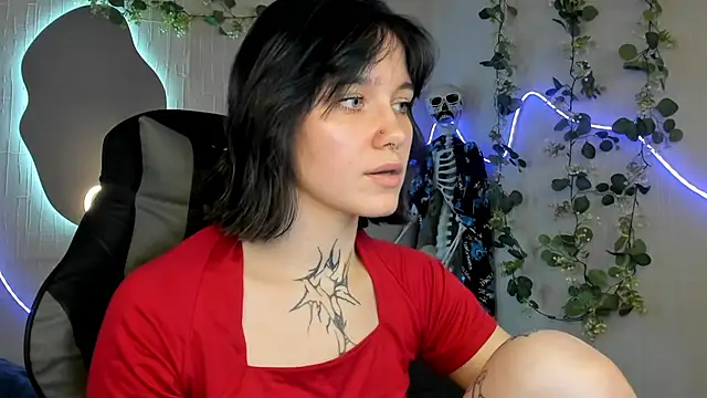 Elastikisss online show from May 27, 2026, 12:56 pm