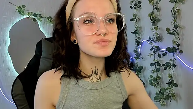 Elastikisss online show from April 22, 2026, 7:04 am
