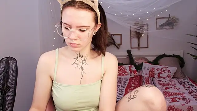 Snapshot of Elastikisss chatting on December 19, 2025, 2:26 am Elastikisss online show from December 19, 2025, 2:26 am