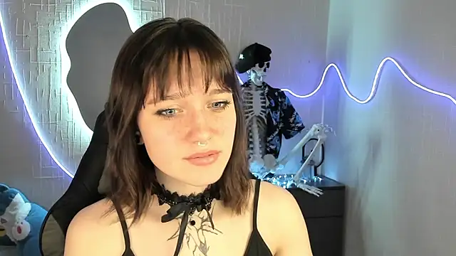 Elastikisss online show from March 18, 2026, 10:51 am