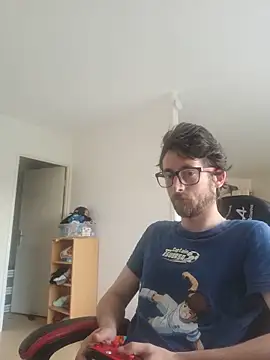 nymphomaniecouple online show from May 23, 2026, 5:28 am