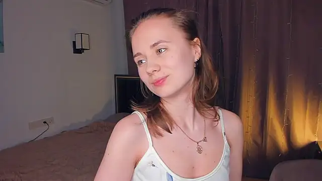 Crysta1Eva  online show from April 2, 2026, 8:04 pm