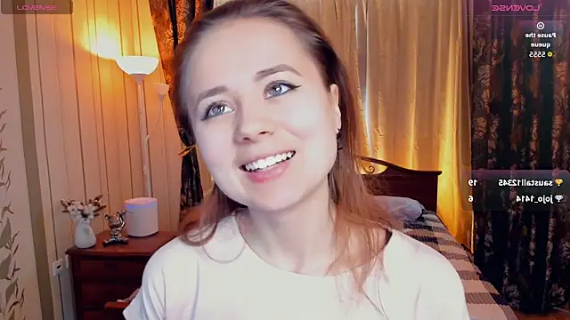 Snapshot of Crysta1Eva_ chatting on October 3, 2025, 7:43 am Crysta1Eva online show from October 3, 2025, 7:43 am