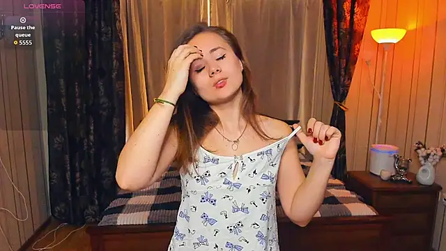 Snapshot of Crysta1Eva_ chatting on October 15, 2025, 7:49 am Crysta1Eva online show from October 15, 2025, 7:49 am