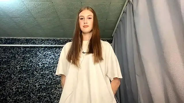 RanaBostel online show from October 11, 2025, 8:43 pm