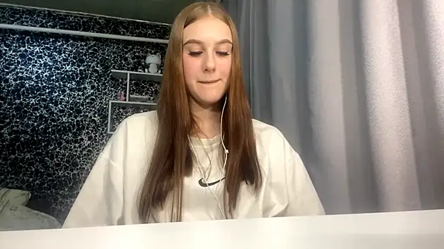 RanaBostel online show from September 29, 2025, 8:03 pm