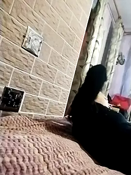 Snapshot of Ponka2011 chatting on November 25, 2025, 6:25 am Ponka2011 online show from November 25, 2025, 6:25 am