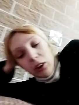 Snapshot of Ponka2011 chatting on November 26, 2025, 6:24 am Ponka2011 online show from November 26, 2025, 6:24 am