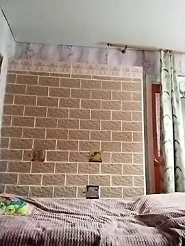 Snapshot of Ponka2011 chatting on November 11, 2025, 6:30 am Ponka2011 online show from November 11, 2025, 6:30 am