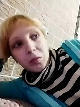 Snapshot of Ponka2011 chatting on October 3, 2025, 5:09 am Ponka2011 online show from October 3, 2025, 5:09 am