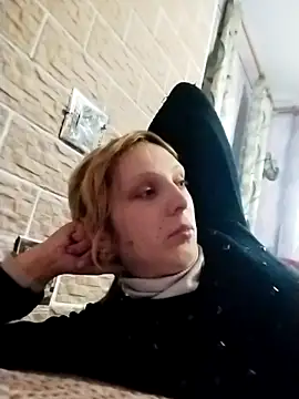 Snapshot of Ponka2011 chatting on November 27, 2025, 6:36 am Ponka2011 online show from November 27, 2025, 6:36 am