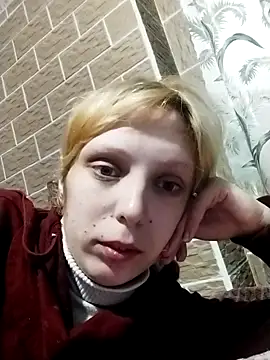 Snapshot of Ponka2011 chatting on October 9, 2025, 5:19 am Ponka2011 online show from October 9, 2025, 5:19 am