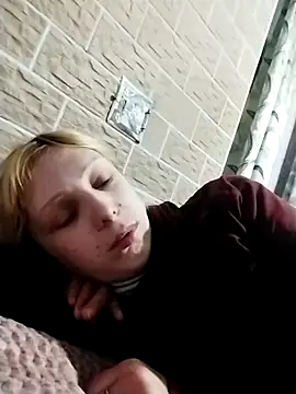 Snapshot of Ponka2011 chatting on October 24, 2025, 5:06 am Ponka2011 online show from October 24, 2025, 5:06 am