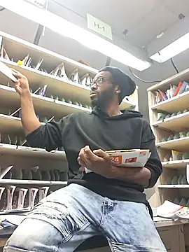 Snapshot of 214KingLonggg chatting on February 11, 2026, 1:22 pm 214KingLonggg online show from February 11, 2026, 1:22 pm