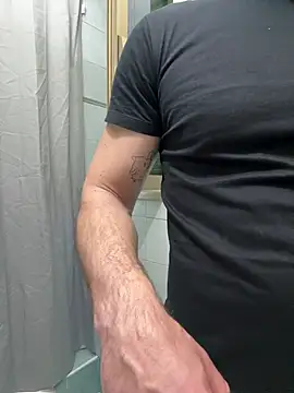 Snapshot of giovan2020 chatting on February 26, 2026, 11:16 pm giovan2020 online show from February 26, 2026, 11:16 pm