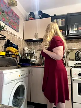 Sweet-blonde online show from October 9, 2025, 8:37 am