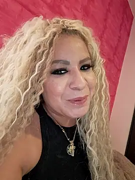 Snapshot of Areli_Salomon chatting on September 26, 2025, 8:16 pm Areli Salomon online show from September 26, 2025, 8:16 pm