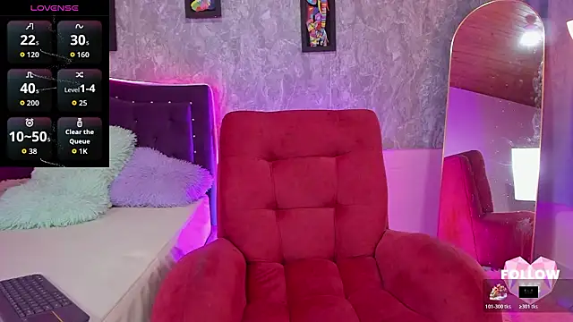 Snapshot of Lauren_smiles chatting on February 12, 2026, 7:35 pm Lauren smiles online show from February 12, 2026, 7:35 pm