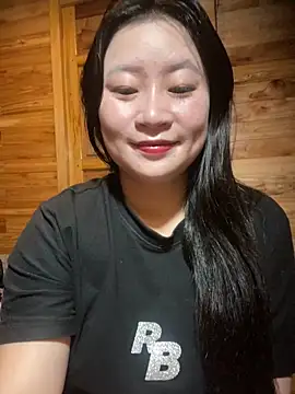 Snapshot of violet-00 chatting on February 24, 2026, 1:39 am violet-00 online show from February 24, 2026, 1:39 am