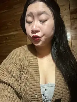 Snapshot of violet-00 chatting on February 23, 2026, 1:40 am violet-00 online show from February 23, 2026, 1:40 am