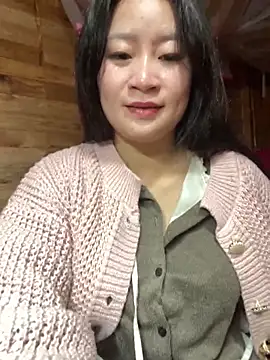 Snapshot of violet-00 chatting on February 3, 2026, 2:53 am violet-00 online show from February 3, 2026, 2:53 am