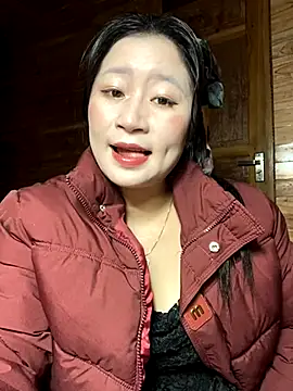 violet-00 online show from November 27, 2025, 1:50 am