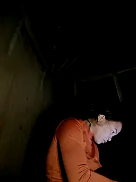 Snapshot of xuxulovezz chatting on November 3, 2025, 12:31 pm xuxulovezz online show from November 3, 2025, 12:31 pm