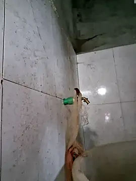 Snapshot of xuxulovezz chatting on November 11, 2025, 1:44 am xuxulovezz online show from November 11, 2025, 1:44 am