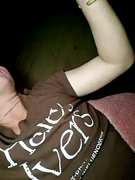 Snapshot of xuxulovezz chatting on October 31, 2025, 11:40 am xuxulovezz online show from October 31, 2025, 11:40 am