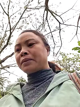 Snapshot of xuxulovezz chatting on November 14, 2025, 12:14 am xuxulovezz online show from November 14, 2025, 12:14 am