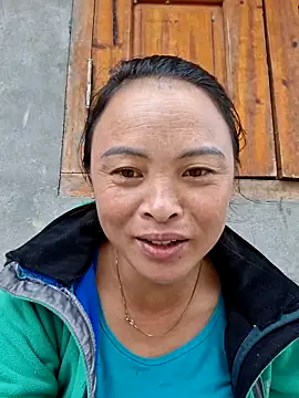 Snapshot of xuxulovezz chatting on September 26, 2025, 2:29 am xuxulovezz online show from September 26, 2025, 2:29 am