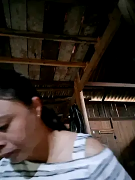 Snapshot of xuxulovezz chatting on October 13, 2025, 11:49 pm xuxulovezz online show from October 13, 2025, 11:49 pm