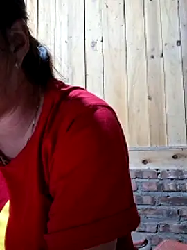 xuxulovezz online show from February 17, 2026, 10:34 am