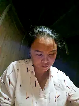 Snapshot of xuxulovezz chatting on October 9, 2025, 12:38 pm xuxulovezz online show from October 9, 2025, 12:38 pm