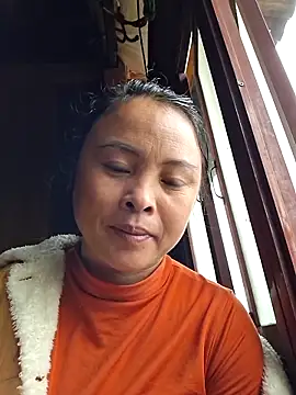 Snapshot of xuxulovezz chatting on November 8, 2025, 1:42 am xuxulovezz online show from November 8, 2025, 1:42 am