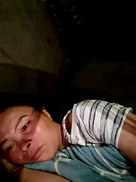 xuxulovezz online show from February 28, 2026, 3:44 pm