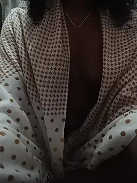 Snapshot of Susy16 chatting on November 6, 2025, 11:25 am Susy16 online show from November 6, 2025, 11:25 am