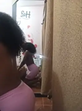 Snapshot of Susy16 chatting on October 17, 2025, 6:17 am Susy16 online show from October 17, 2025, 6:17 am