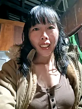 helenzz online show from September 29, 2025, 12:33 pm