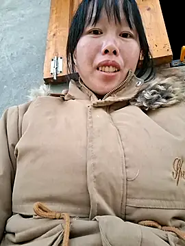 helenzz online show from November 26, 2025, 10:26 am