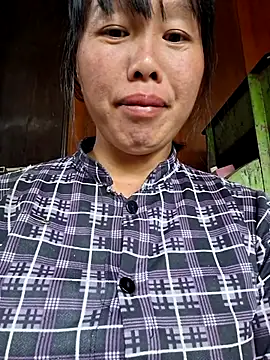 helenzz online show from October 23, 2025, 5:28 am