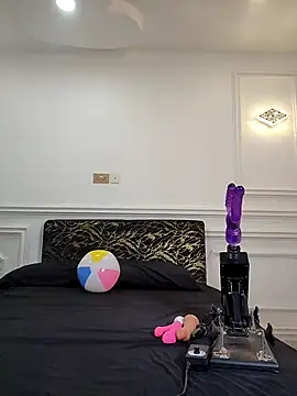 Zola Nooryi online show from December 21, 2025, 8:31 pm