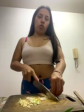 Snapshot of Eve2499 chatting on September 30, 2025, 12:27 am Eve2499 online show from September 30, 2025, 12:27 am